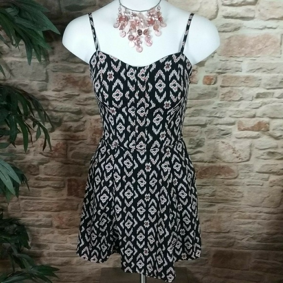 Jessica Simpson Dress XS Elastic Back Panel Lined - Picture 3 of 8